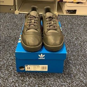 Yeezy Calabasas Powerphase